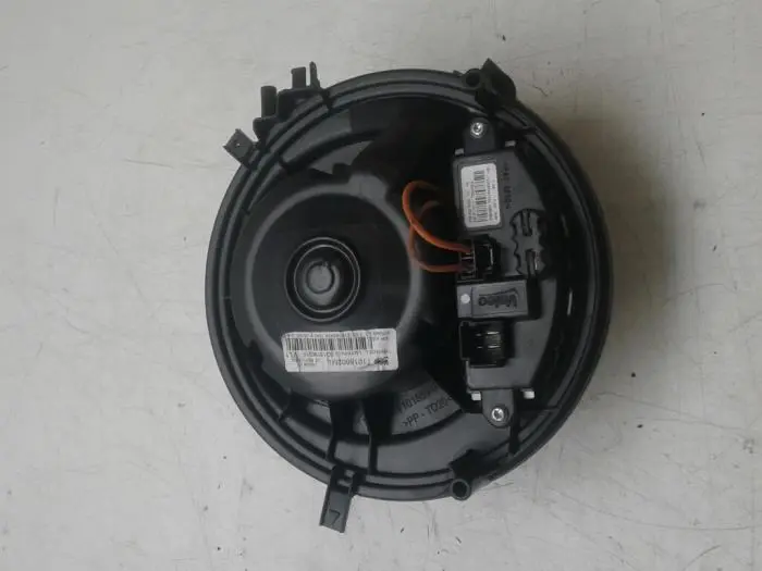 Heating and ventilation fan motor Audi Q2