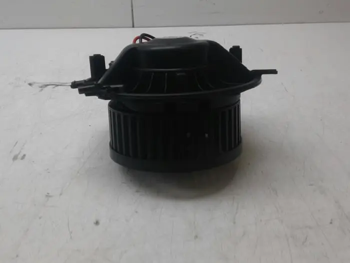 Heating and ventilation fan motor Skoda Superb