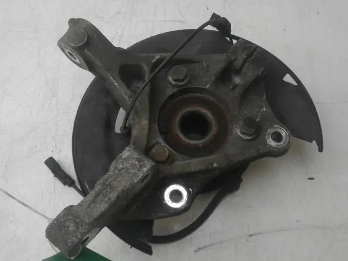 Knuckle, front right Opel Astra