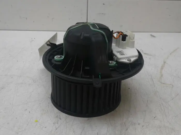 Heating and ventilation fan motor BMW X1