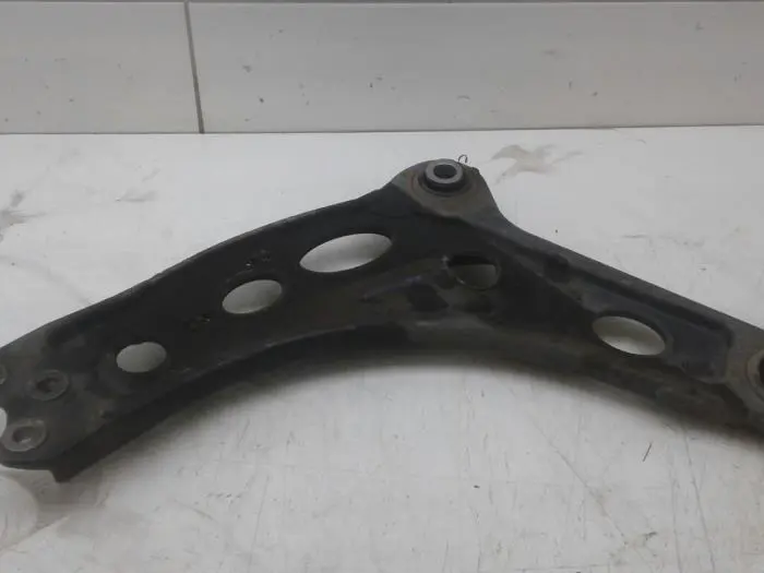 Front wishbone, right Renault Trafic