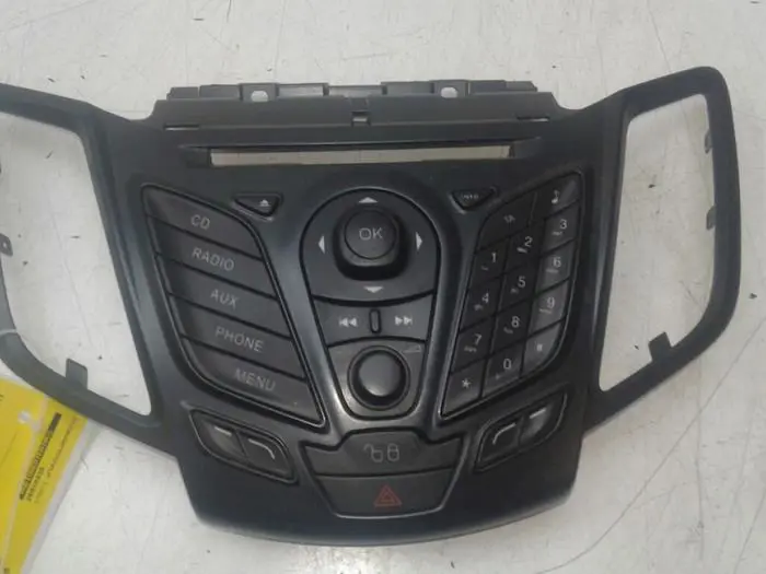 Radio control panel Ford Fiesta