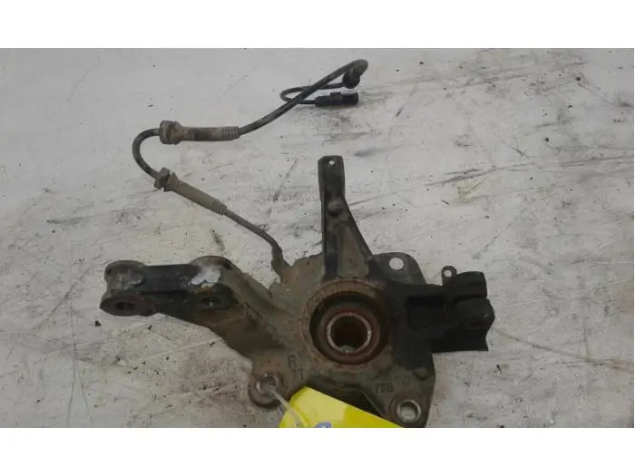 Knuckle, front right Renault Clio