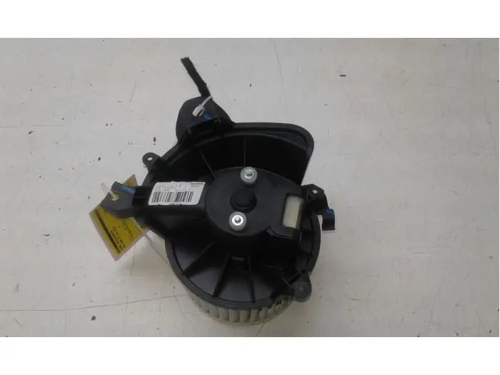 Heating and ventilation fan motor Opel Adam