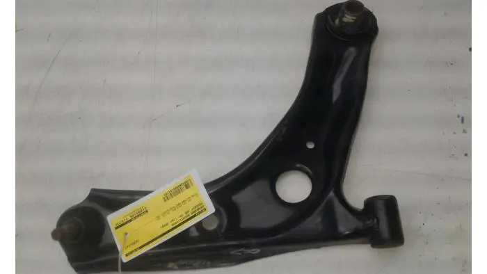 Front wishbone, right Peugeot 108