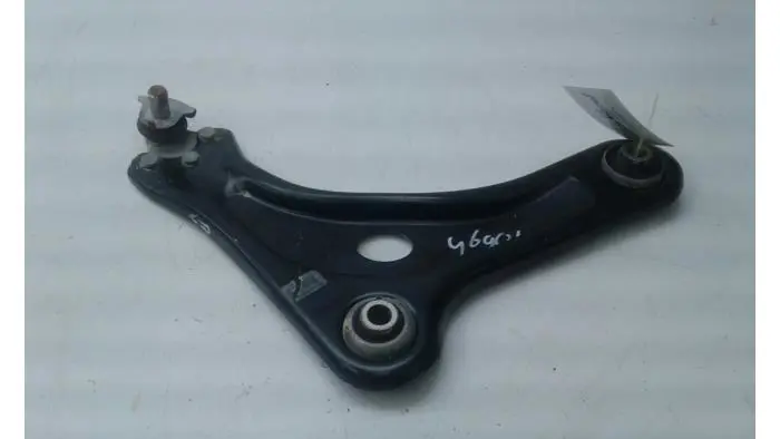 Front wishbone, right Peugeot 2008