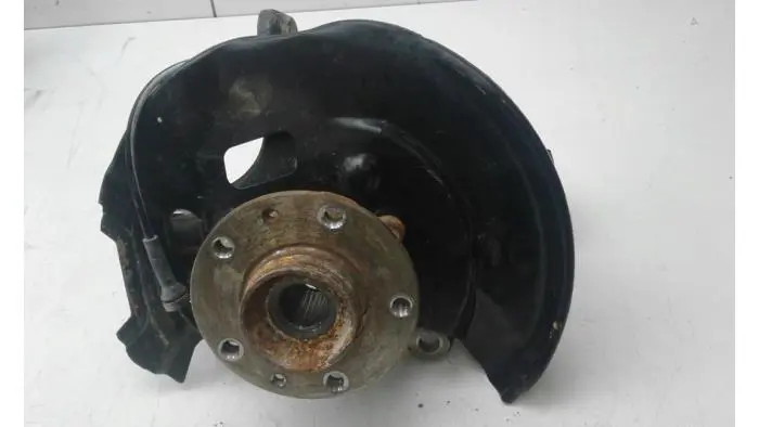 Knuckle, front right Nissan Qashqai
