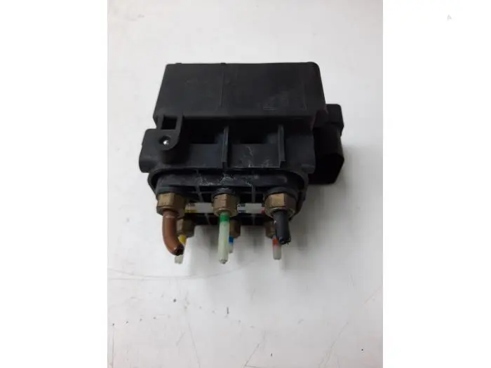 Hydraulic valve unit Mercedes GLC-Klasse