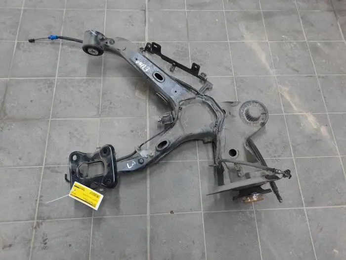 Rear wishbone, left Opel Vivaro