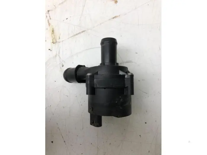 Additional water pump Opel Astra