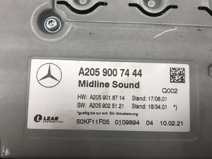 Radio amplifier Mercedes C-Klasse