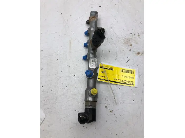 Fuel injector nozzle Kia Sportage