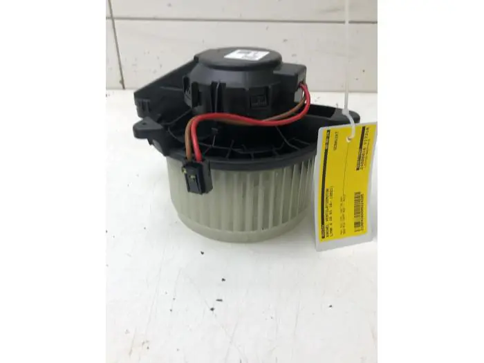 Heating and ventilation fan motor Lynk & Co 01
