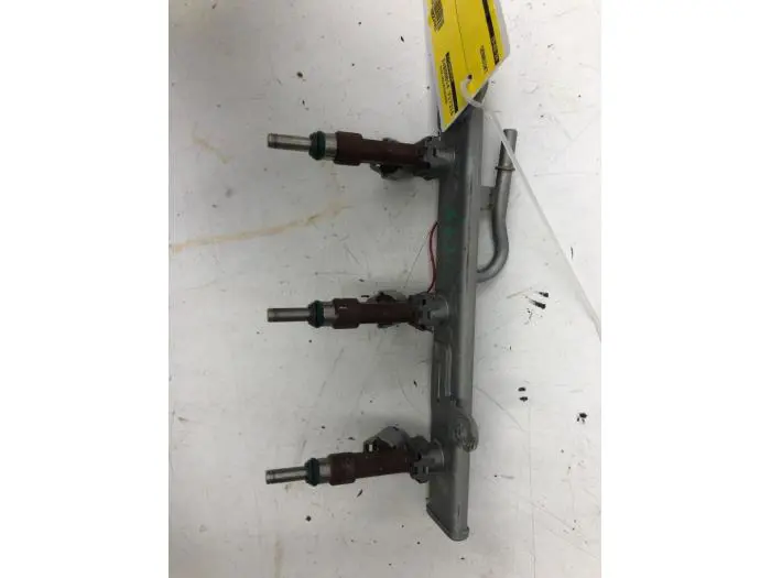 Fuel injector nozzle Nissan Micra