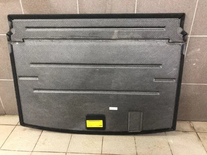 Floor panel load area Volkswagen Golf