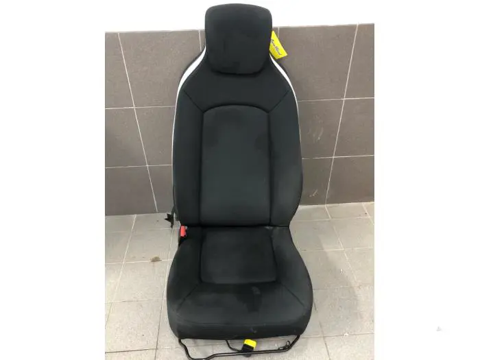 Seat, left Renault ZOE