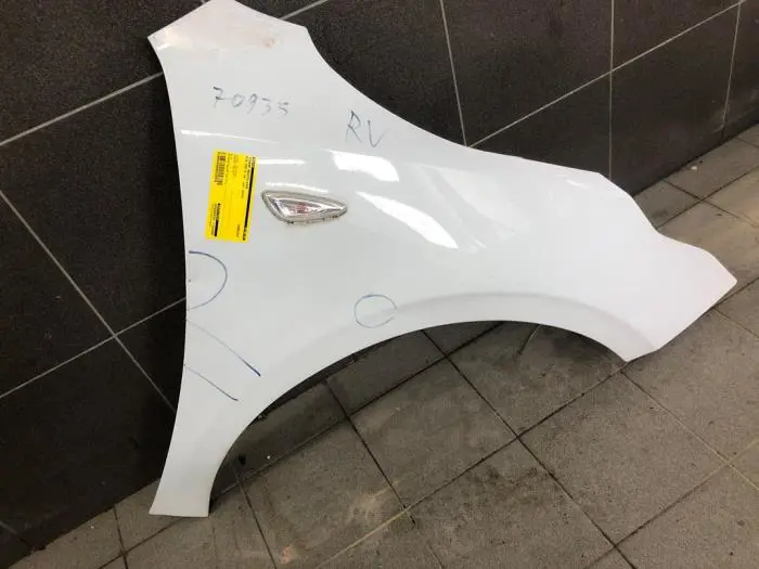Front wing, right Kia Cee'D
