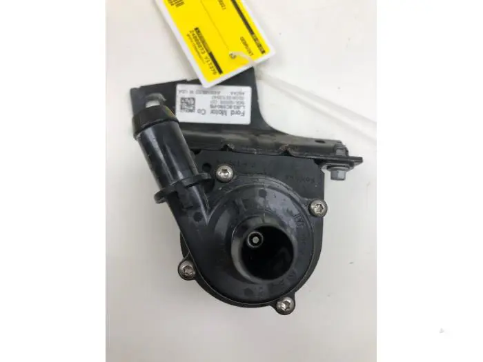 Additional water pump Ford Usa Mustang