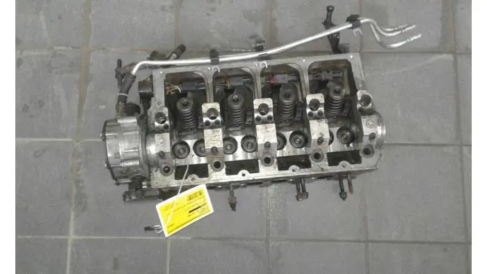 Cylinder head Volkswagen Passat