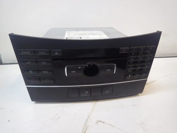Radio CD player Mercedes E-Klasse