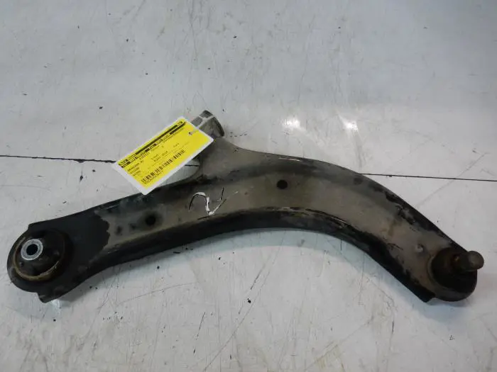 Front wishbone, right Nissan NV200