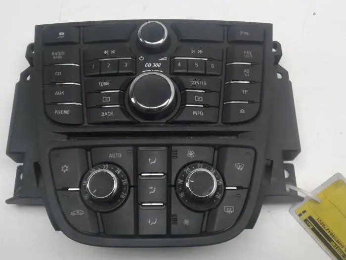 Radio control panel Opel Meriva