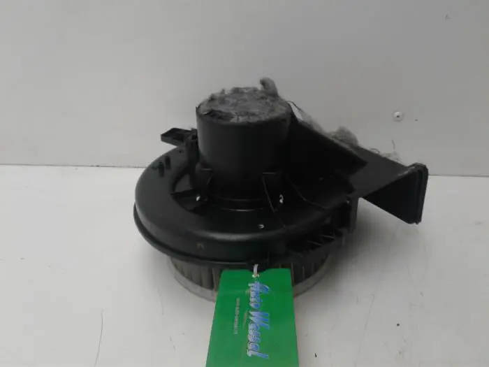 Heating and ventilation fan motor Skoda Rapid