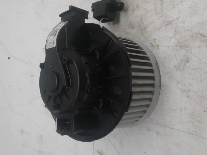 Heating and ventilation fan motor Skoda Citigo
